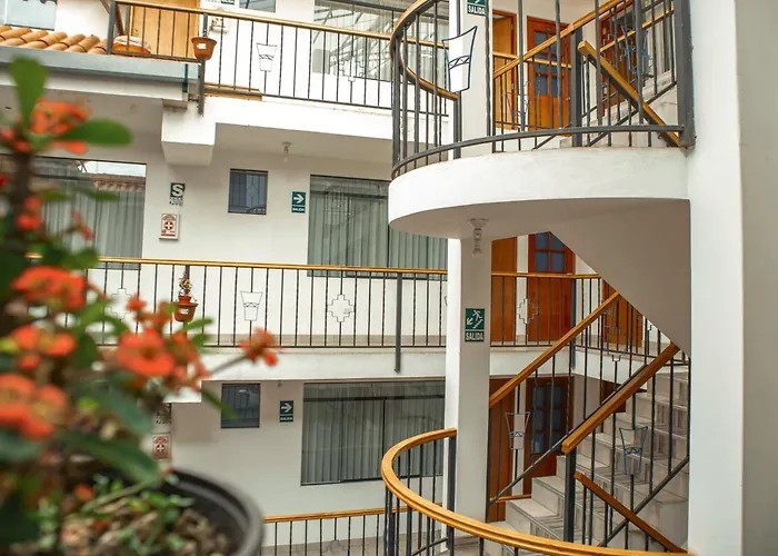 Hotel Del Prado Hometown