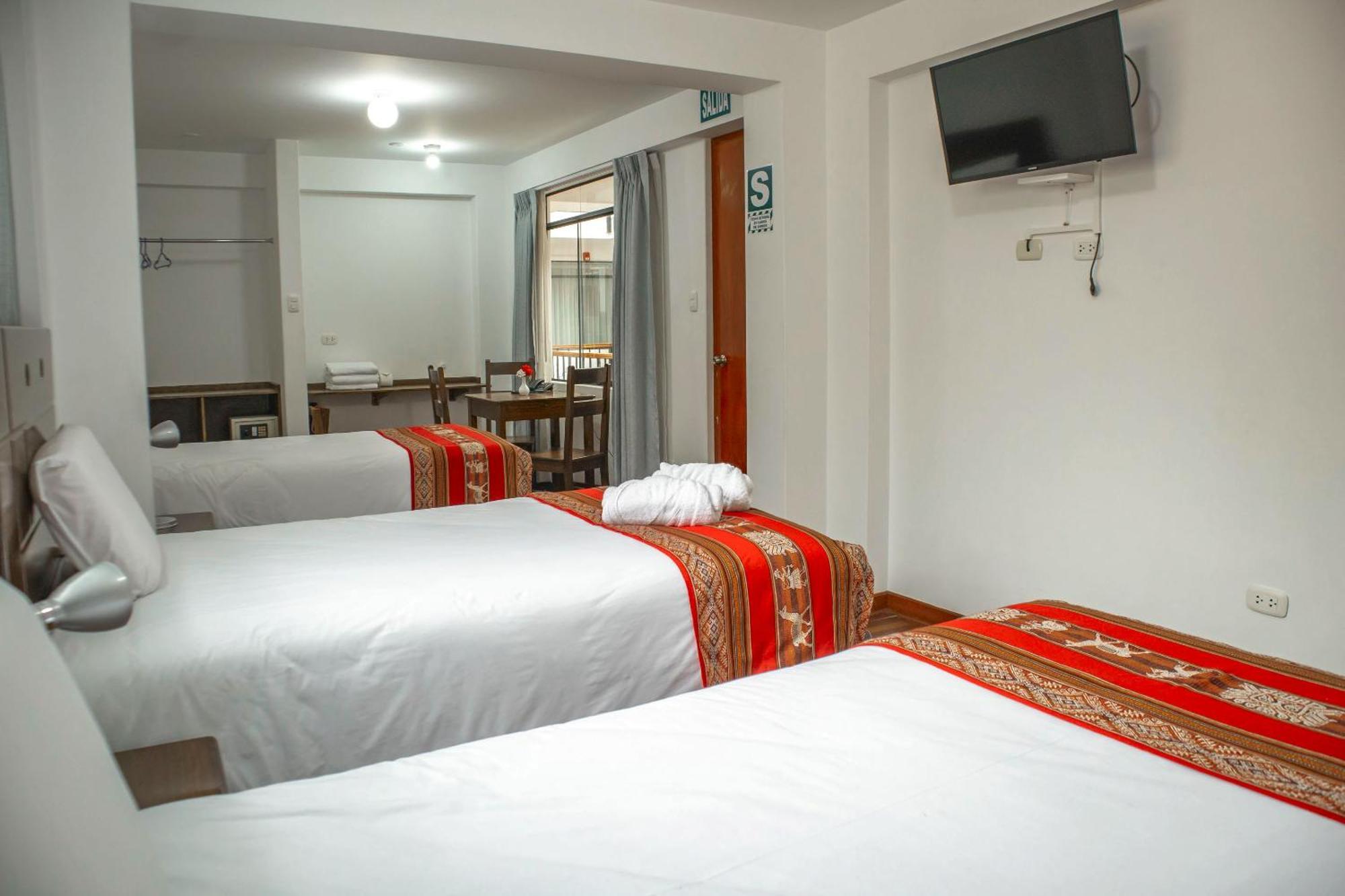 Del Prado Hometown Hotel