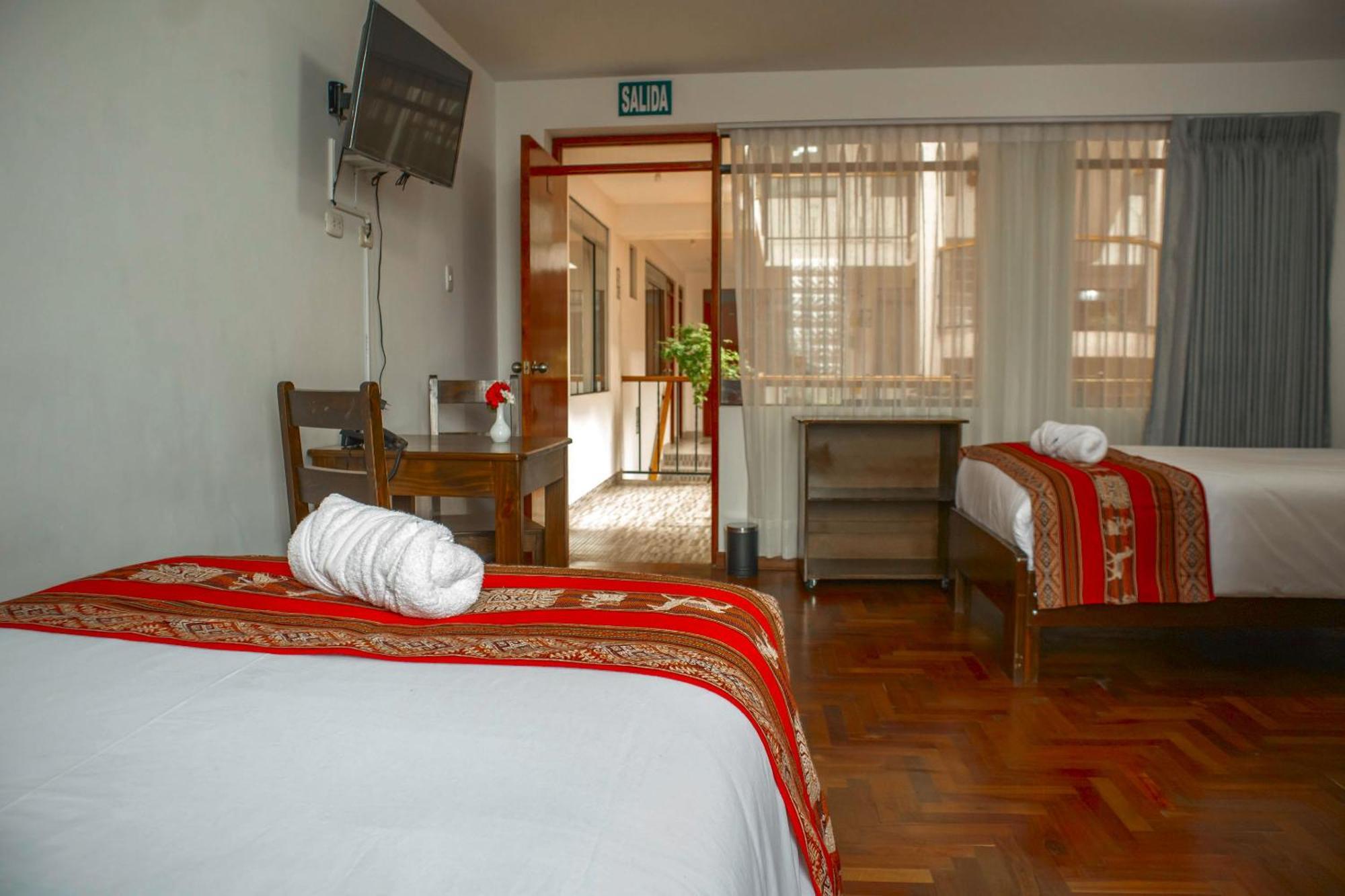 Del Prado Hometown Hotel